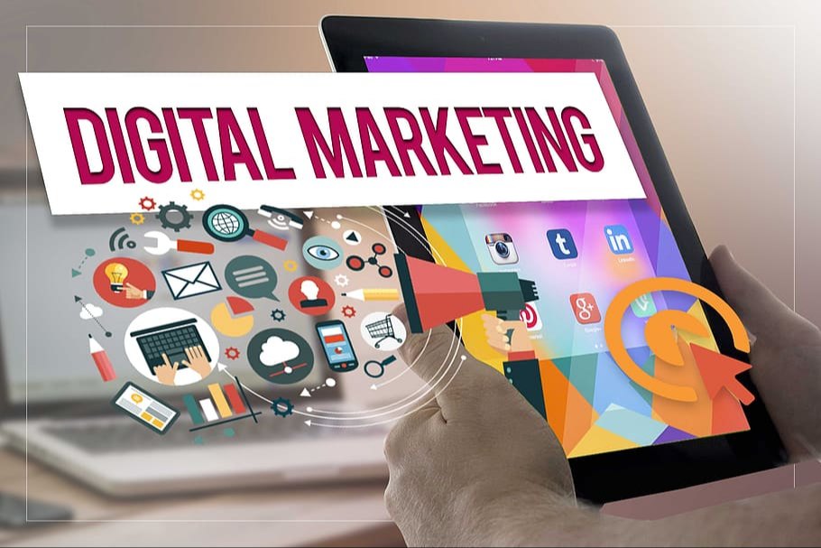 Digital marketing curriculum and strategy